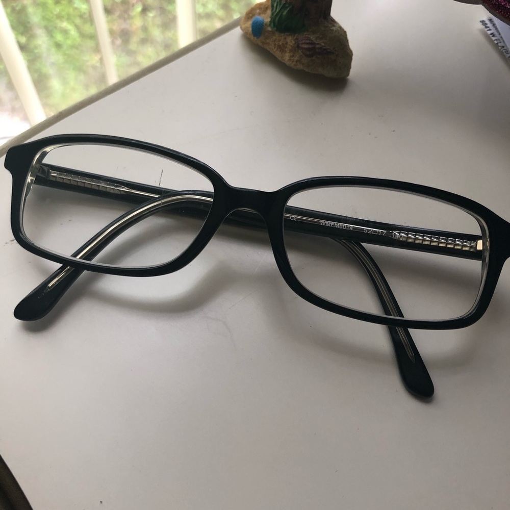 Super Cute black glasses 🤓